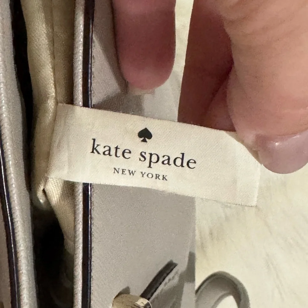 Kate Spade New York Saffiano Leather Cedar Street Medium Harmony Tote Taupe EUC